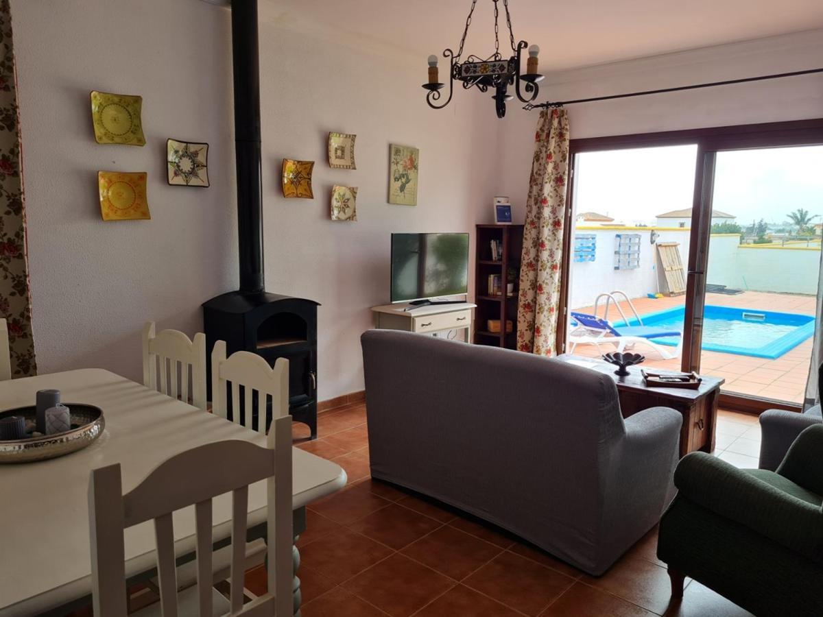 Chalet Las Adelfas Chaparrillo Conil De La Frontera Luaran gambar